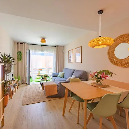 아파트 Beachfront, Pool, Terrace, Garage & Fibre Internet 타리파