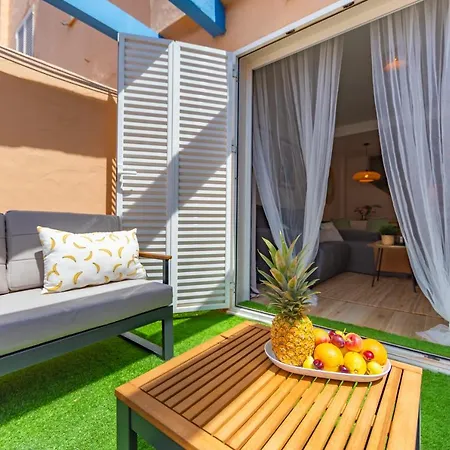 Beachfront, Pool, Terrace, Garage & Fibre Internet