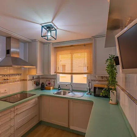 아파트 Beachfront, Pool, Terrace, Garage & Fibre Internet