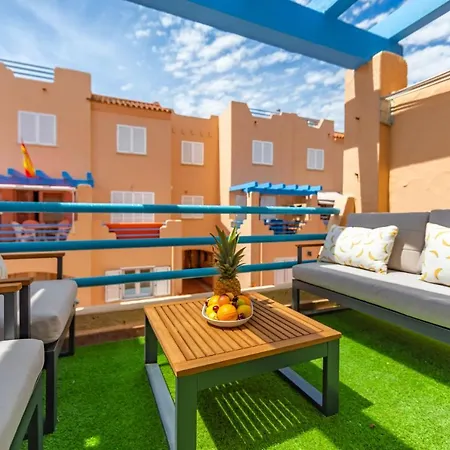 Beachfront, Pool, Terrace, Garage & Fibre Internet